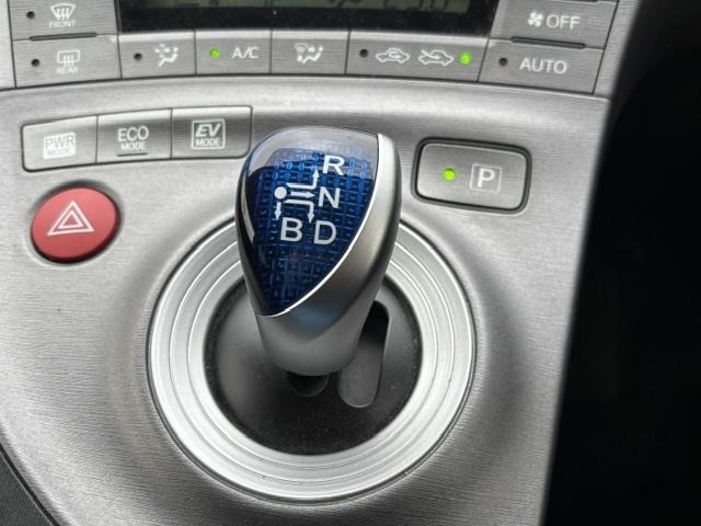 Toyota PRIUS 2014 7428475-6