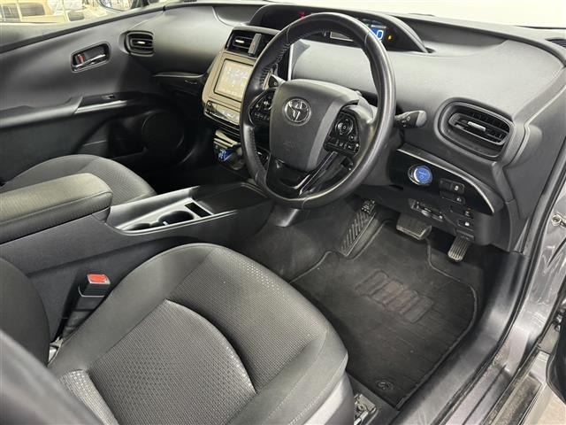 Toyota PRIUS 2020 7428613-3