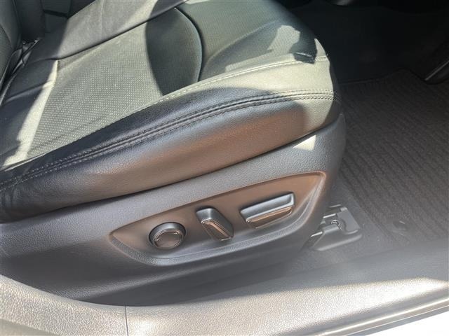 Toyota PRIUS 2022 7428651-6