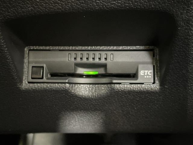 Toyota PRIUS 2022 7428701-1