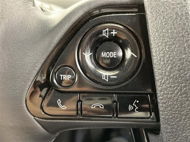 Toyota PRIUS 2022 7428701-8