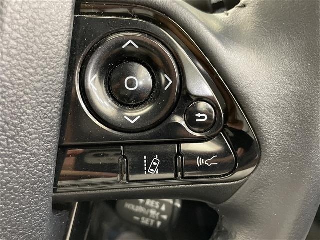 Toyota PRIUS 2022 7428701-9