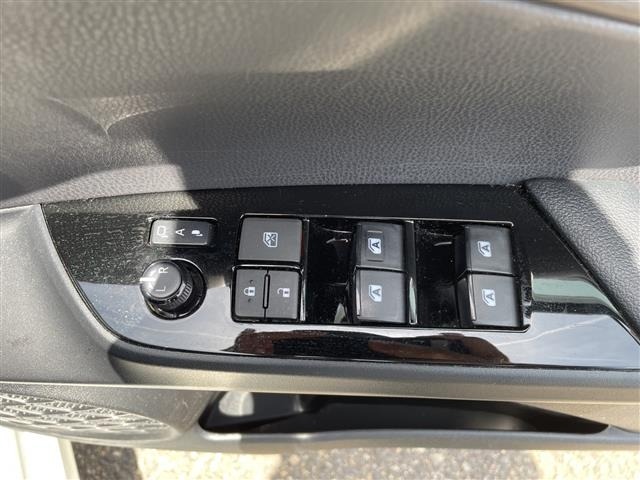 Toyota PRIUS 2018 7428714-11