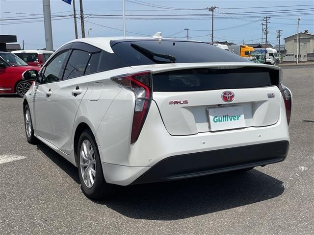 Toyota PRIUS 2018 7428714-13
