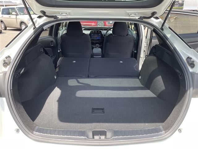 Toyota PRIUS 2018 7428714-2