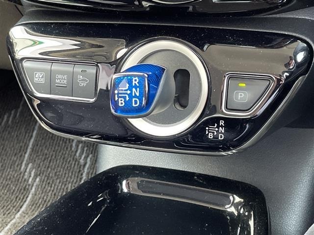 Toyota PRIUS 2018 7428714-5