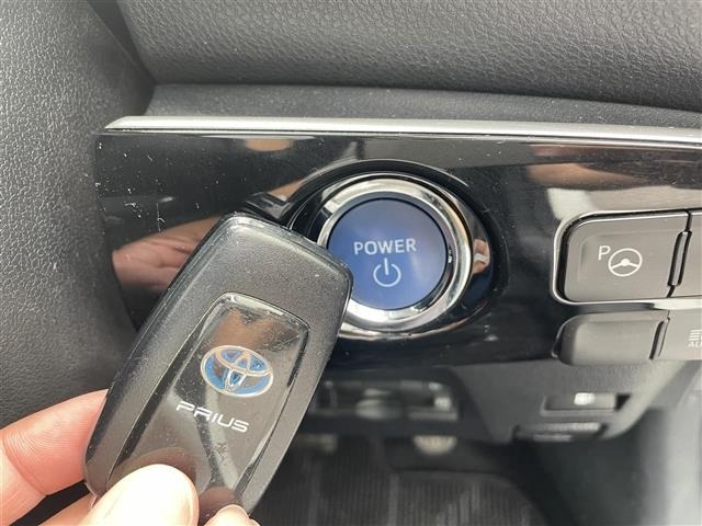 Toyota PRIUS 2018 7428728-2
