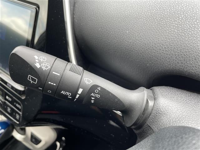 Toyota PRIUS 2018 7428728-5