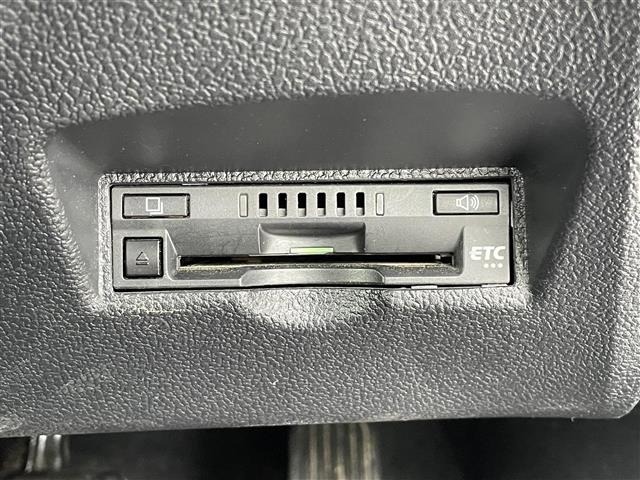 Toyota PRIUS 2018 7428728-9