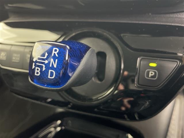 Toyota PRIUS 2018 7428735-10