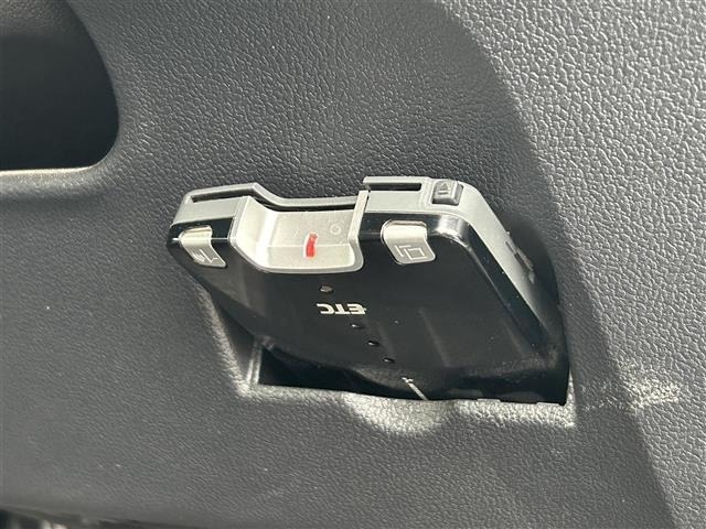 Toyota PRIUS 2018 7428753-11