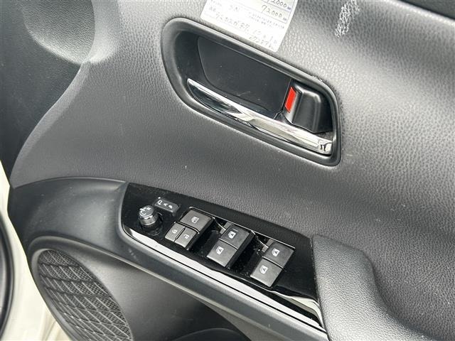 Toyota PRIUS 2018 7428753-20