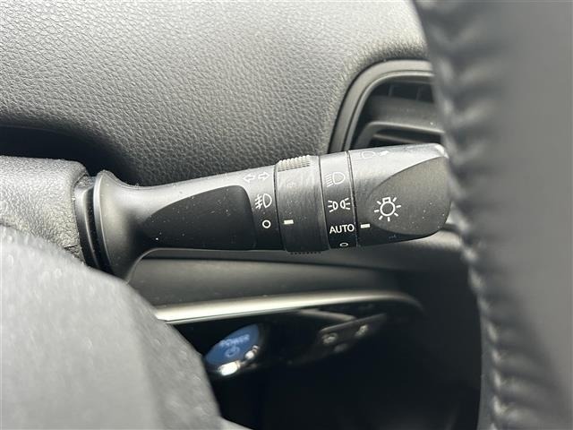 Toyota PRIUS 2018 7428753-5