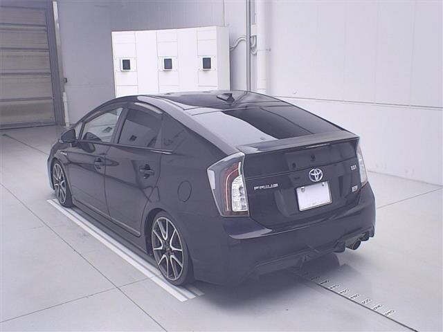 Toyota PRIUS 2014 7428848-1
