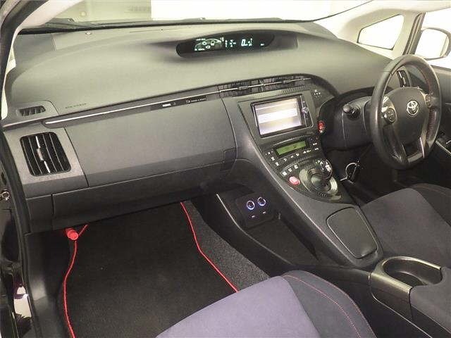 Toyota PRIUS 2014 7428848-4