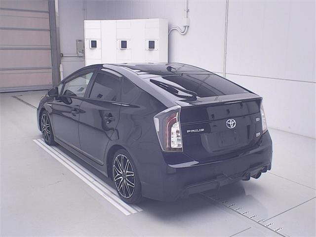 Toyota PRIUS 2013 7428850-1