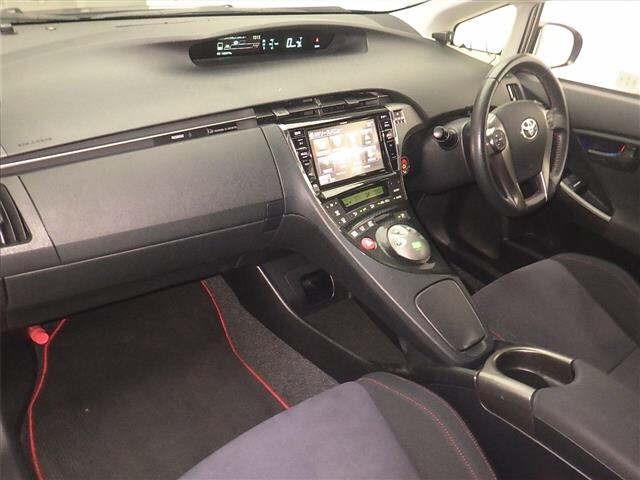 Toyota PRIUS 2013 7428850-4