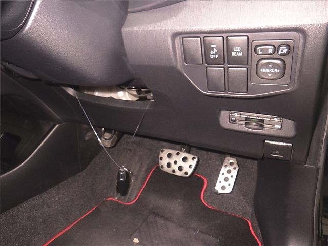 Toyota PRIUS 2013 7428850-8