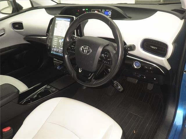 Toyota PRIUS 2018 7428869-3