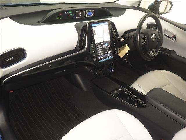 Toyota PRIUS 2018 7428869-4