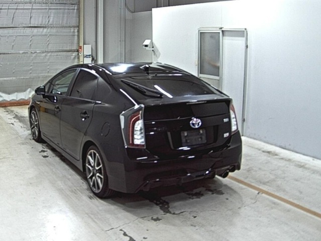 Toyota PRIUS 2014 7428888-1