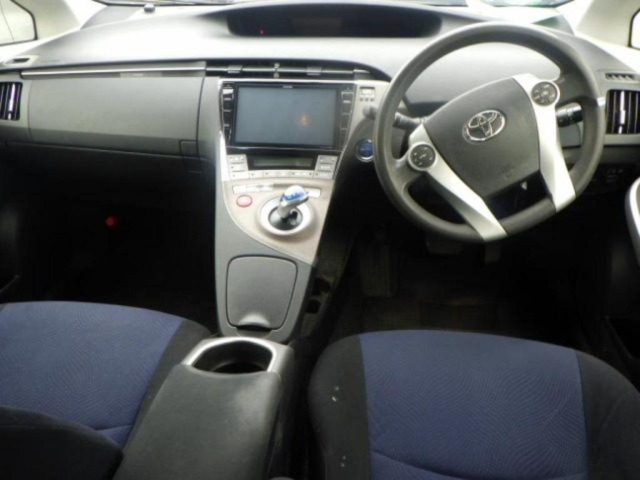 Toyota PRIUS 2012 7428889-3