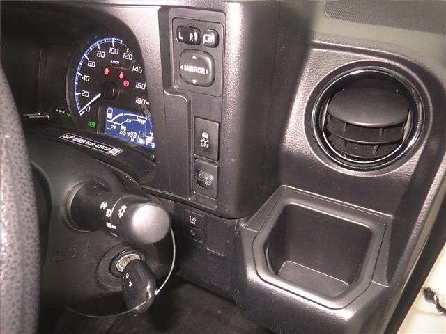 Toyota PROBOX VAN 2023 7428004-8