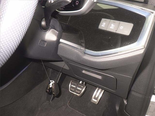 Audi Q3 2024 7425624-8