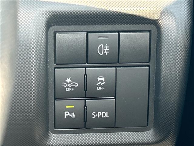 Daihatsu ROCKY 2023 7424916-17