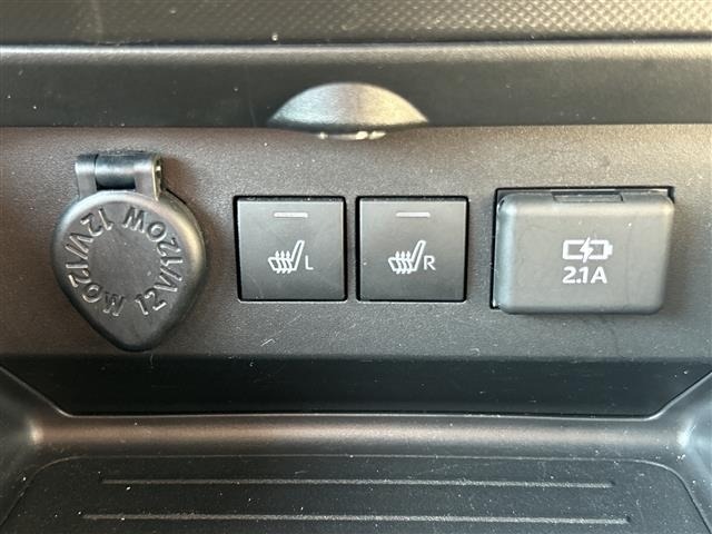 Daihatsu ROCKY 2023 7424916-18