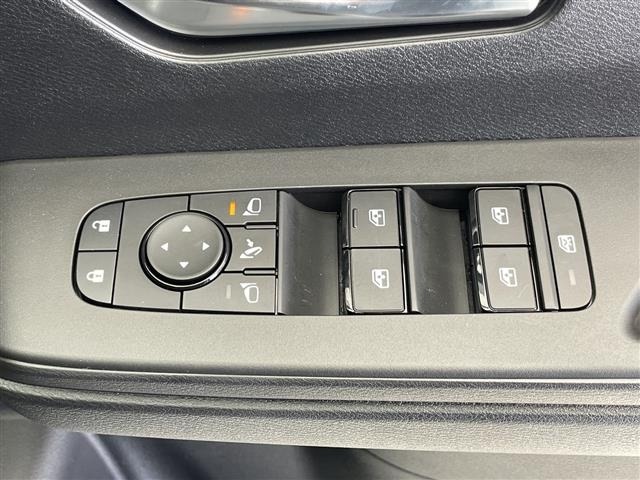 Nissan SERENA 2025 7429079-6