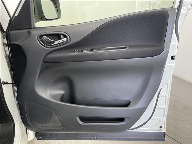 Nissan SERENA 2015 7429149-27