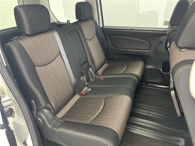 Nissan SERENA 2014 7429198-11