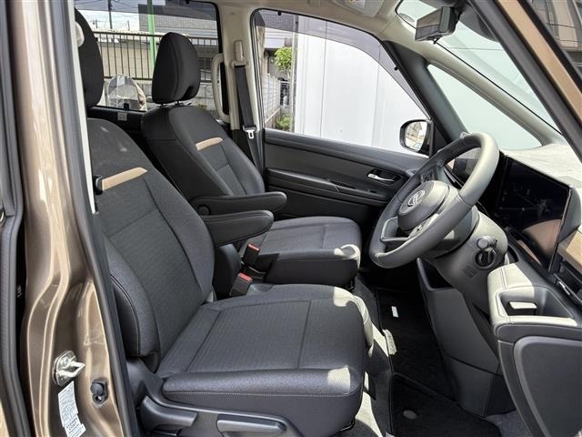 Nissan SERENA 2026 7429202-4