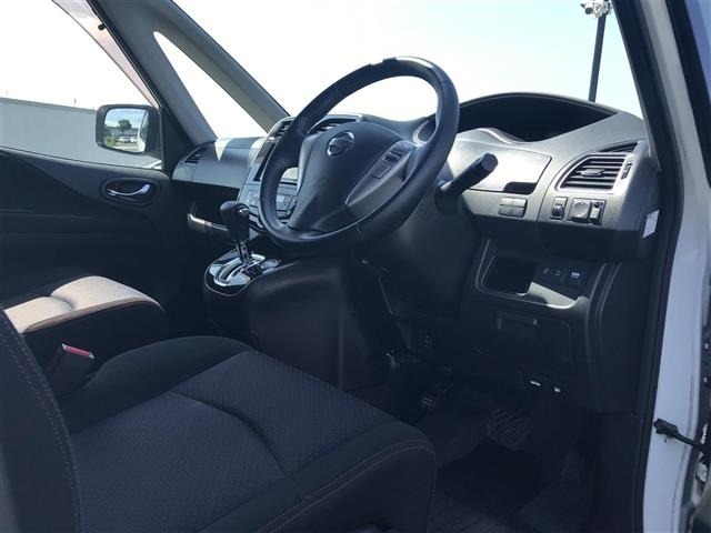 Nissan SERENA 2011 7429371-10
