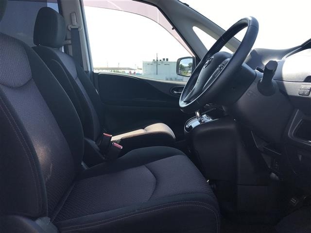 Nissan SERENA 2011 7429371-11