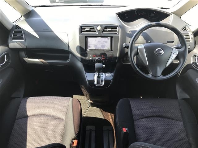 Nissan SERENA 2011 7429371-14