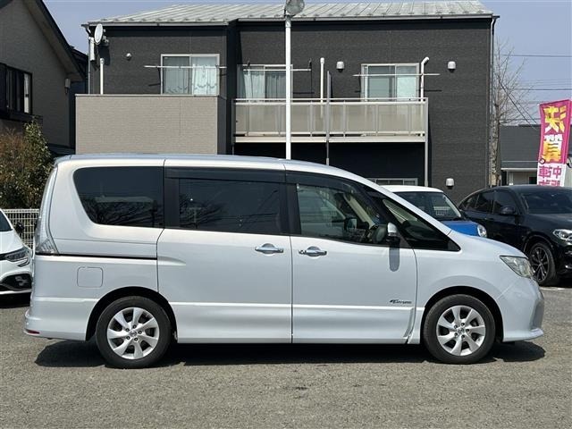 Nissan SERENA 2012 7429645-18