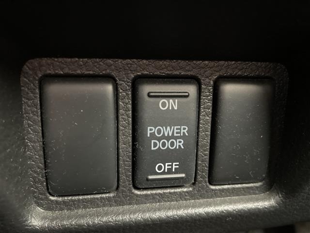 Nissan SERENA 2015 7429648-9