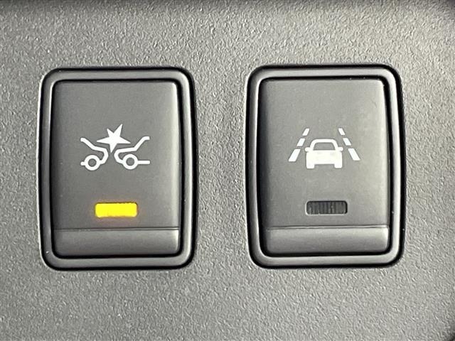 Nissan SERENA 2015 7429676-17