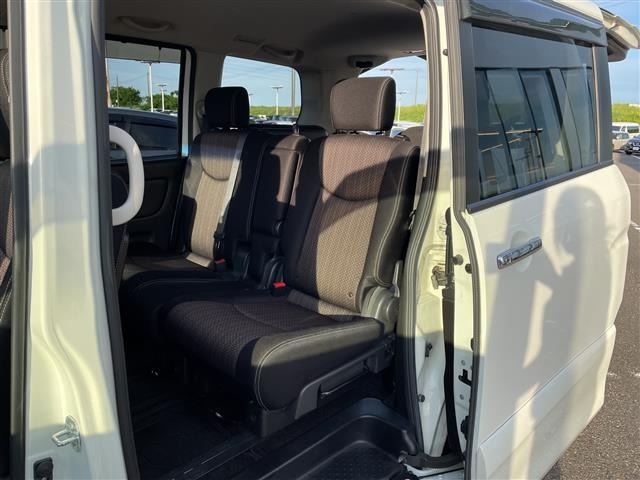Nissan SERENA 2015 7429691-11