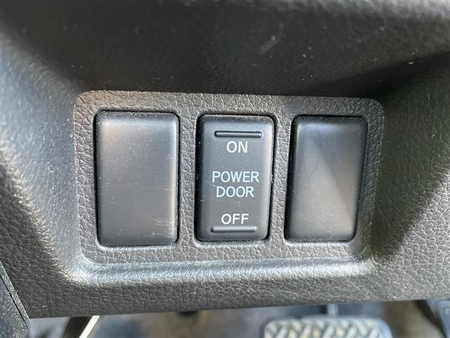 Nissan SERENA 2015 7429717-19