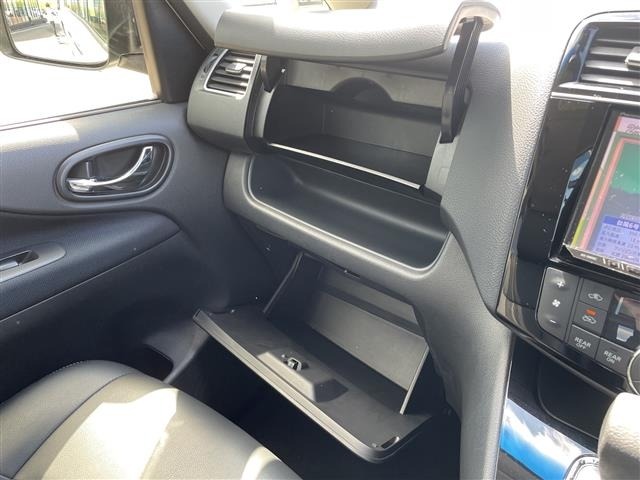Nissan SERENA 2015 7429717-7