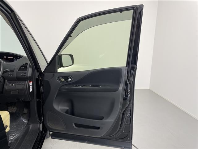 Nissan SERENA 2014 7429718-6