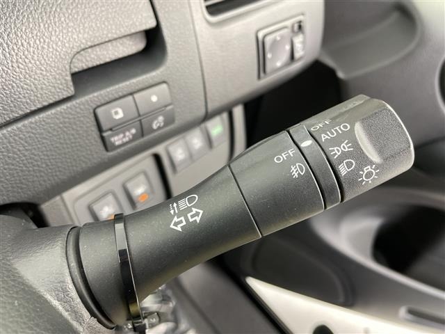 Nissan SERENA 2014 7429718-9