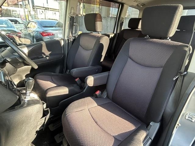 Nissan SERENA 2011 7429738-11