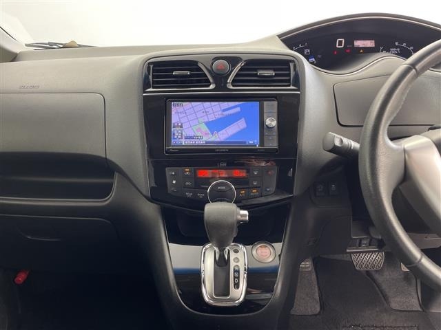 Nissan SERENA 2014 7429791-17