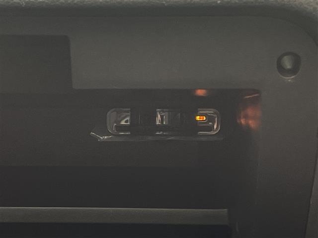 Nissan SERENA 2014 7429791-3