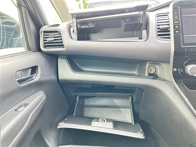 Nissan SERENA 2022 7429844-22