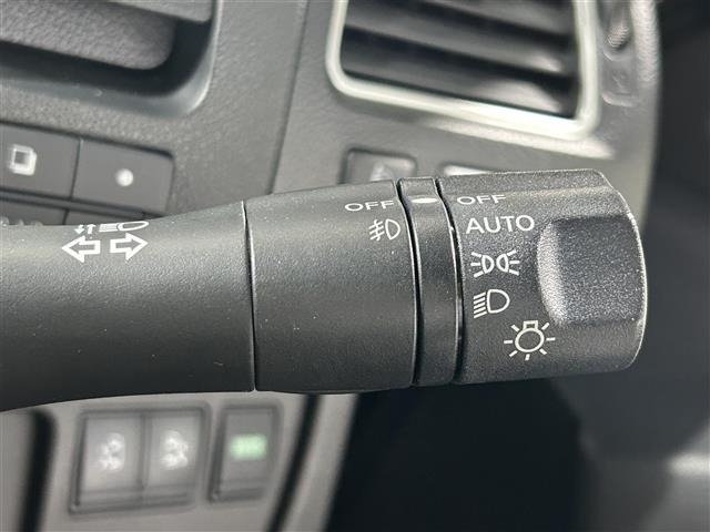 Nissan SERENA 2014 7429846-19